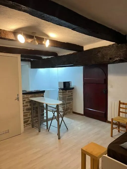 Newly Renovated Studio Villa Redon